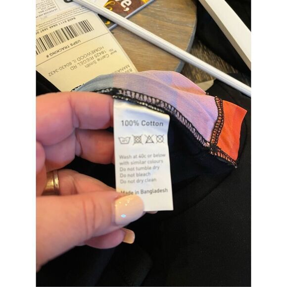 Pride Bunny Black Side Zip Rainbow Reveal T-Shirt sz L LGBTQ NWT - Picture 8 of 8